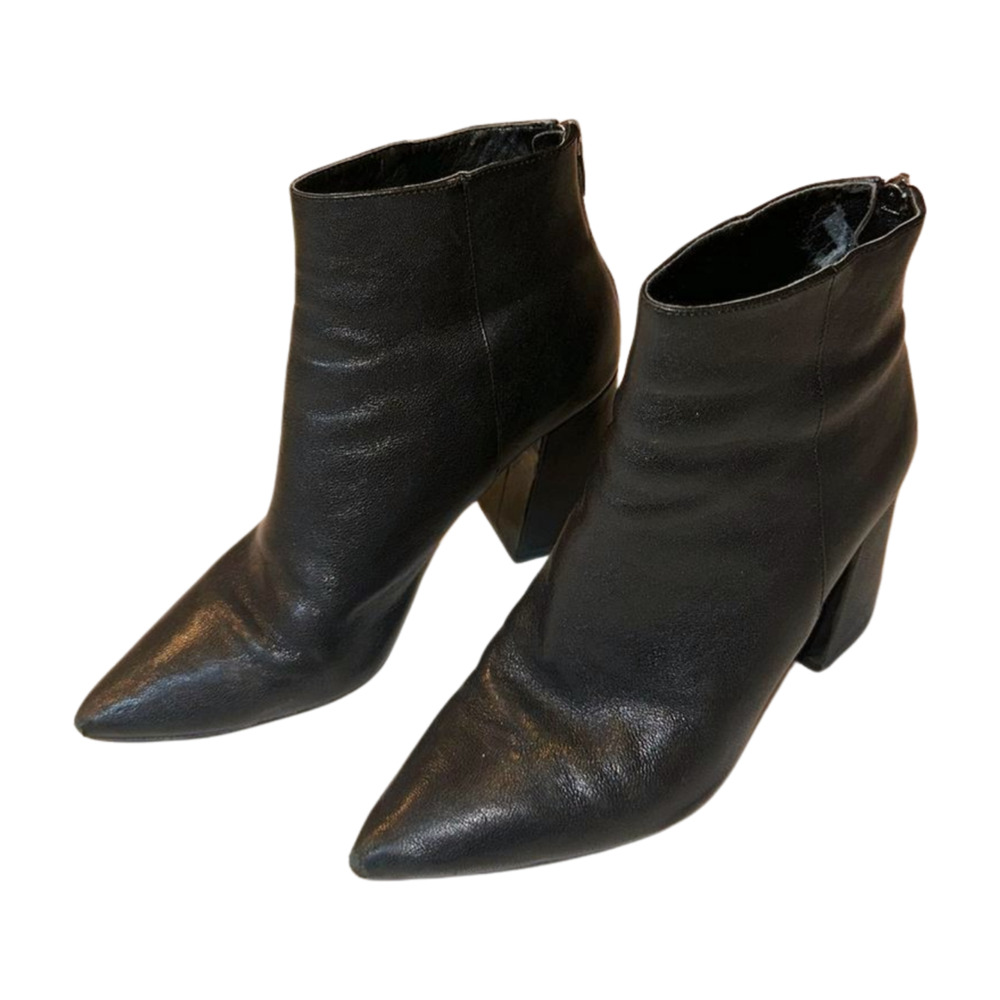 Vince Camuto Black Leather Pointed Toe Booties Size US 8 Comfortable Block Heel